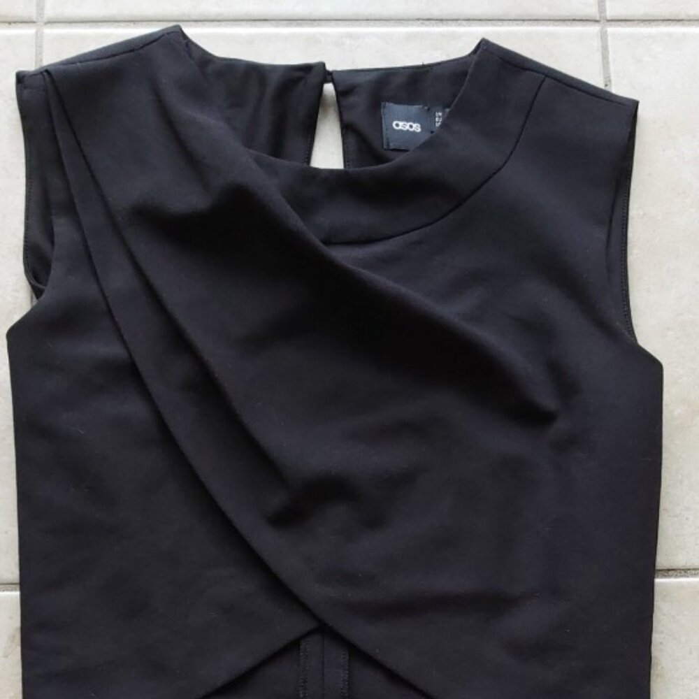 ASOS LABEL BLACK  SHORT  FANCY SLEEVELESS BLOUSE  NEW/NO TAGS  SIZE 6